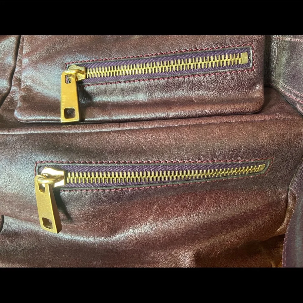 Marc Jacobs Brown Hobo Bag with Gold Tone Hardware - Picture 4 of 9